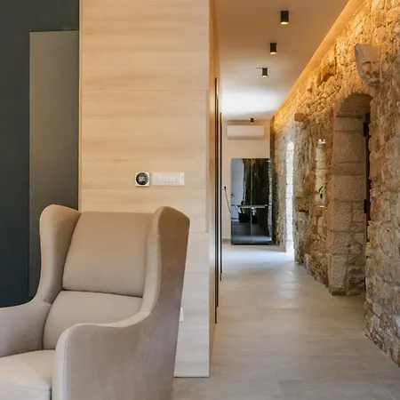 4-bedroom With Private Pool, Sauna & Children's Playground In Svetvincenat Villa Peresiji