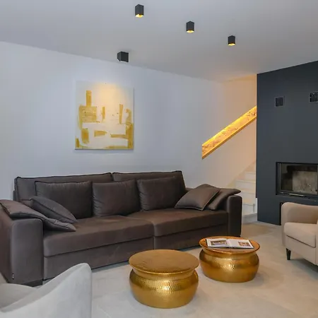 4-bedroom With Private Pool, Sauna & Children's Playground In Svetvincenat Peresiji
