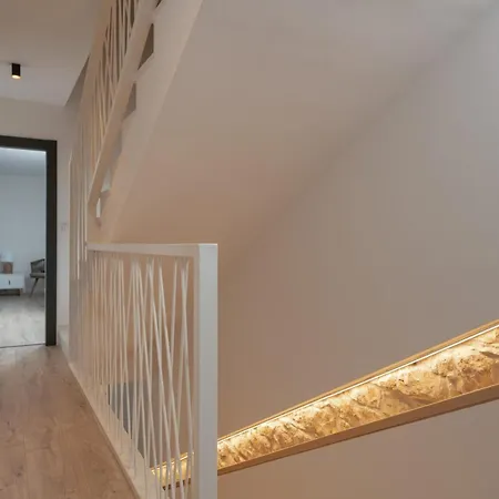 4-bedroom With Private Pool, Sauna & Children's Playground In Svetvincenat Villa