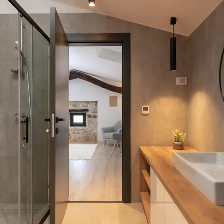 4-bedroom With Private Pool, Sauna & Children's Playground In Svetvincenat Villa