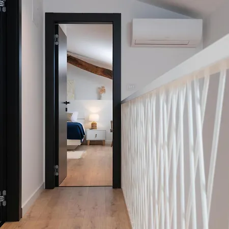 4-bedroom With Private Pool, Sauna & Children's Playground In Svetvincenat *