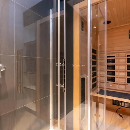 4-bedroom With Private Pool, Sauna & Children's Playground In Svetvincenat Villa *